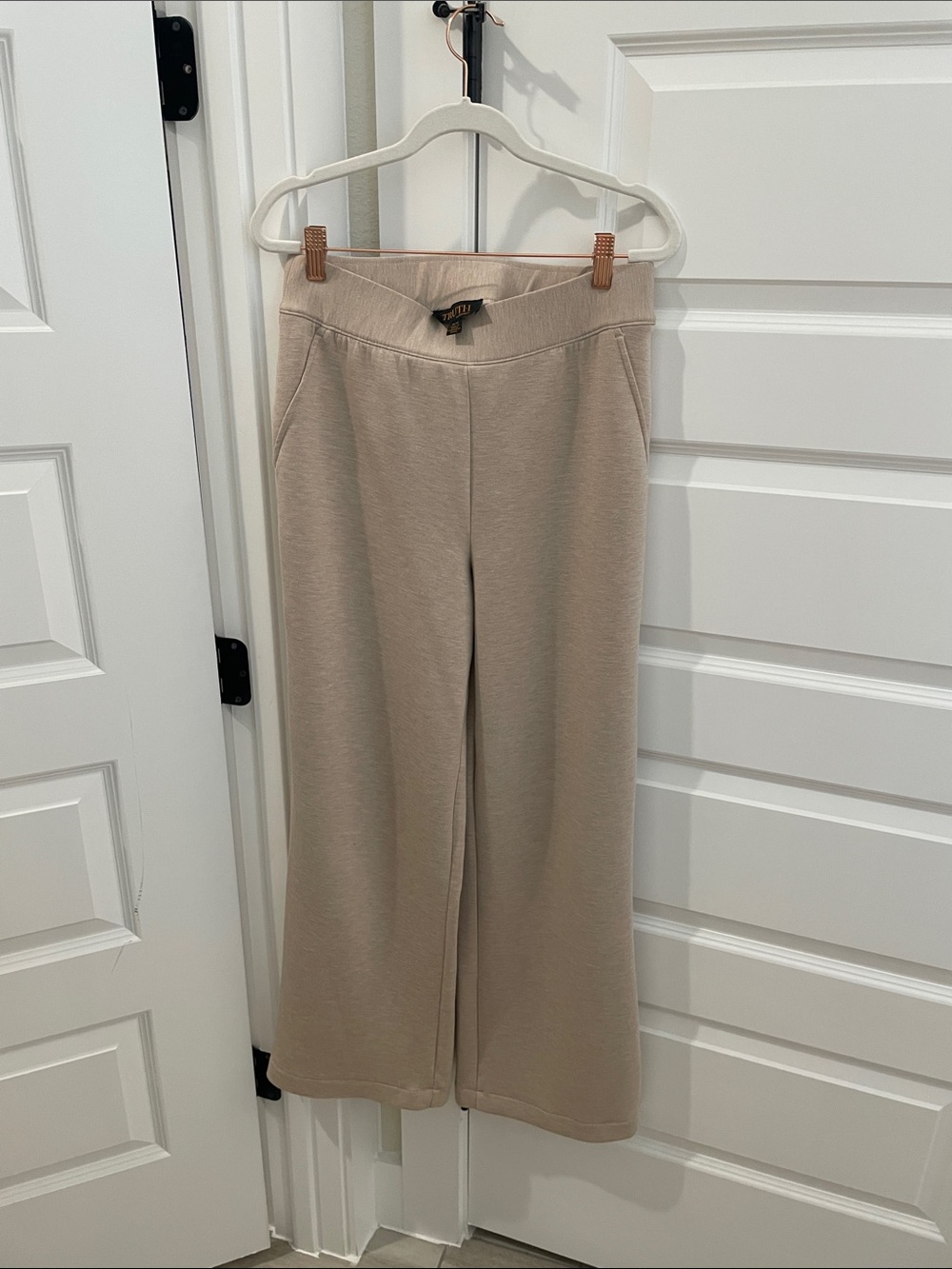 Wide-Leg Knit Pants in Beige